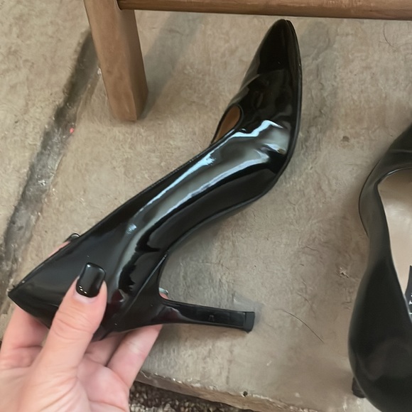 stuart weitzman black heels - Picture 11 of 15